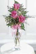 When you want to say Im Thinking of You, a small rose bouquet can be the right choice. This petite bouquet features 3 roses in glass bud vase, tied with a ribbon. Available in pink, red, yellow, white or peach.